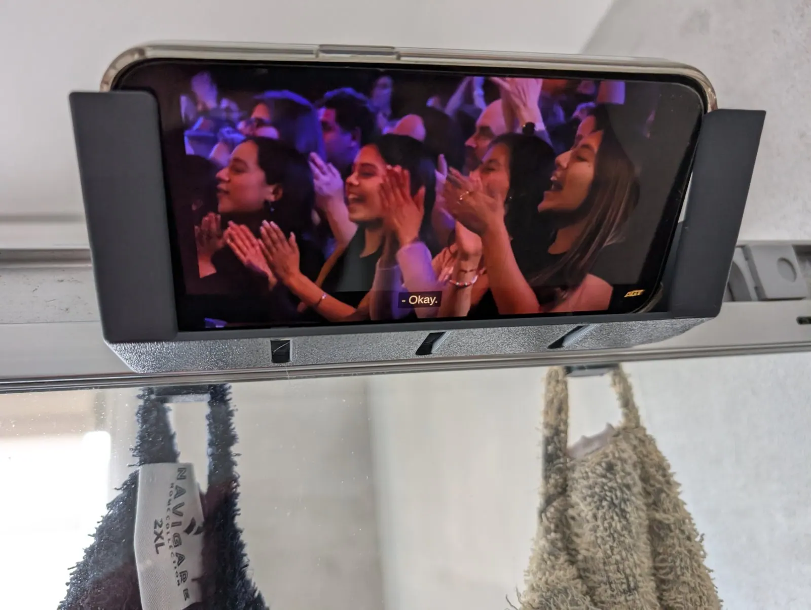 ShowerTune - Shower Phone Holder